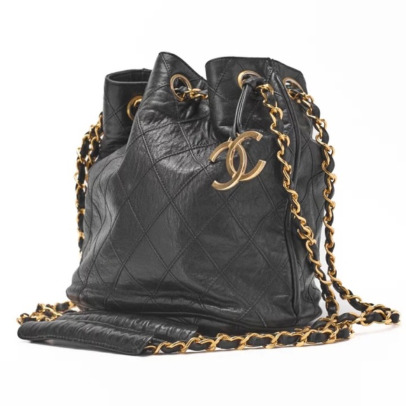Authentic CHANEL wild stitch black bucket bag with removable pouch CC charm - Picture 3 of 11